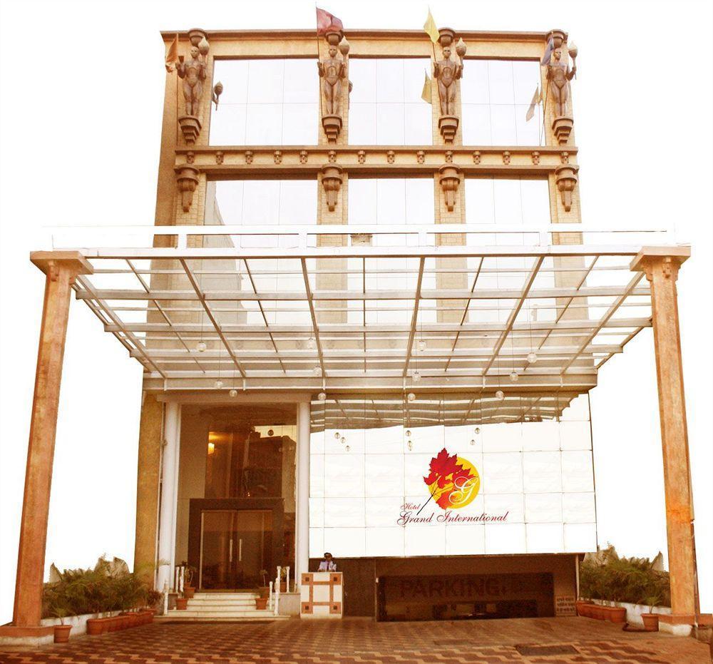Hotel Grand International Rāipur Dış mekan fotoğraf