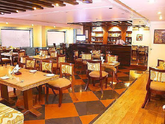 Hotel Grand International Rāipur Dış mekan fotoğraf