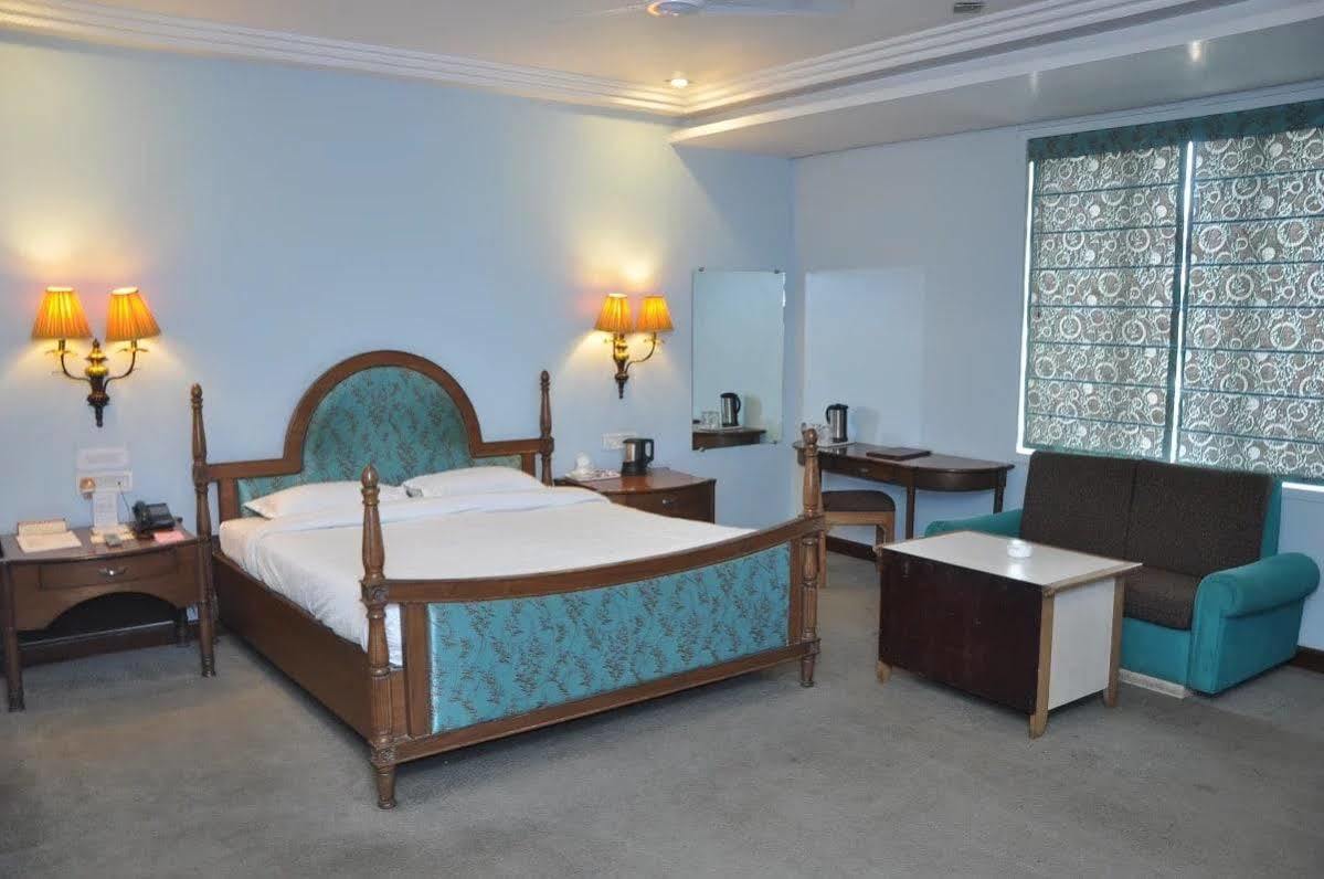 Hotel Grand International Rāipur Dış mekan fotoğraf