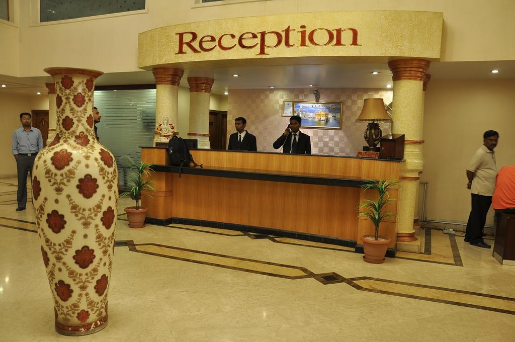Hotel Grand International Rāipur Dış mekan fotoğraf