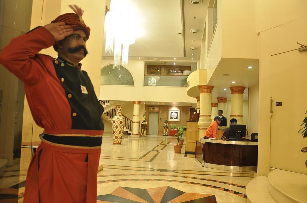 Hotel Grand International Rāipur Dış mekan fotoğraf